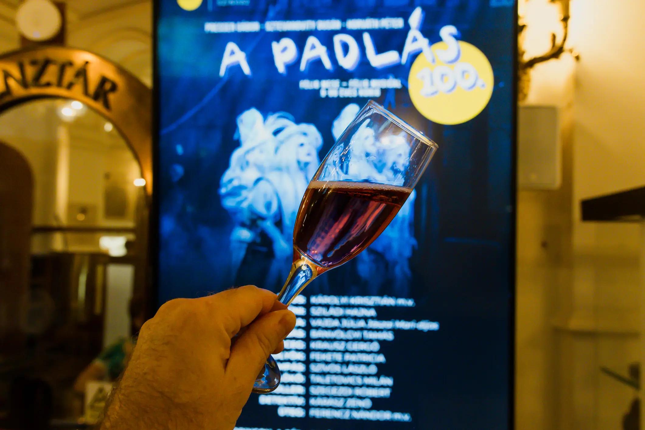 A padlás 100. előadása képekben hír képe A padlás 100. előadása képekben hír képe