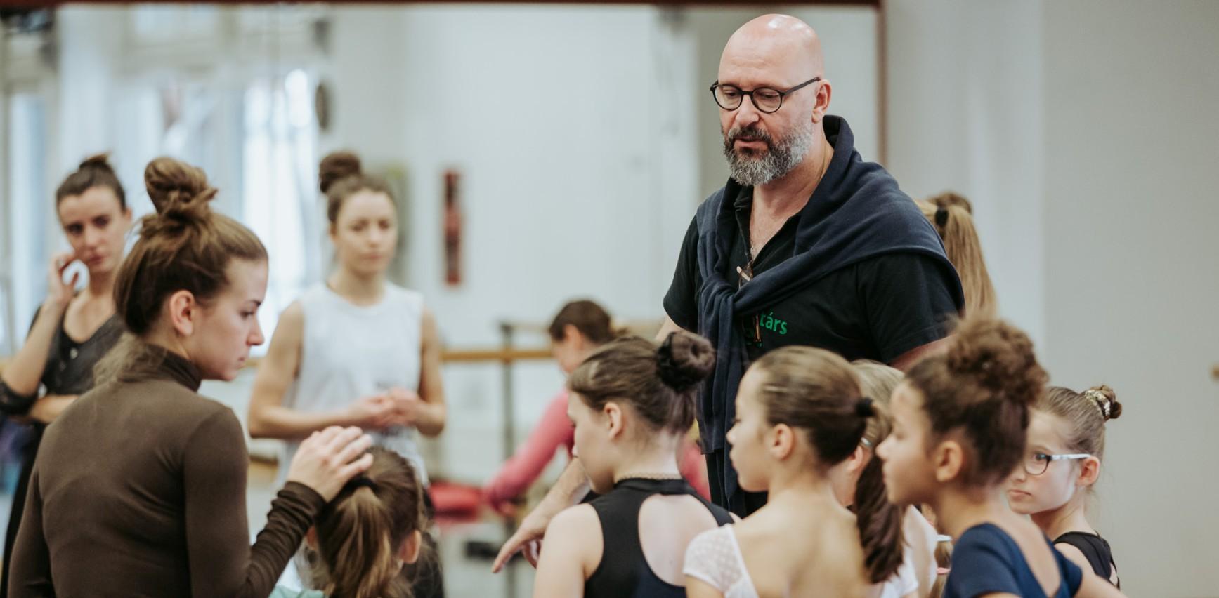 „A gyerekeknek látniuk kell a tánc csodáját” hír képe „A gyerekeknek látniuk kell a tánc csodáját” hír képe