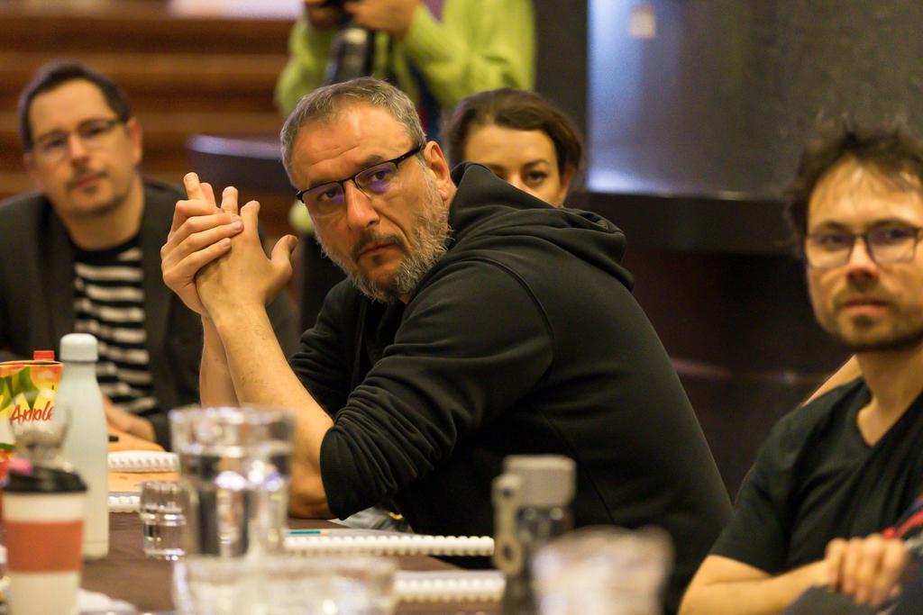 Alföldi Róbert rendezi a Szegedi Nemzeti új ősbemutatóját 3 Alföldi Róbert rendezi a Szegedi Nemzeti új ősbemutatóját 3