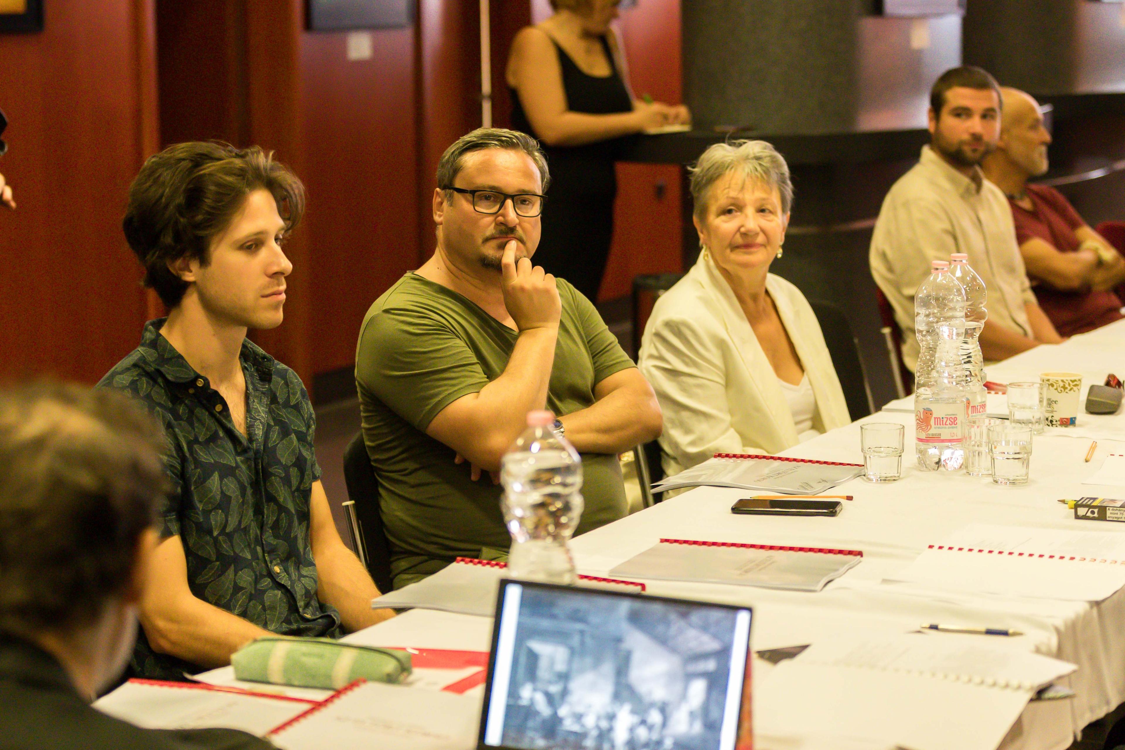 Az eltört korsó: új bemutató a szegedi Kisszínházban 3 Az eltört korsó: új bemutató a szegedi Kisszínházban 3