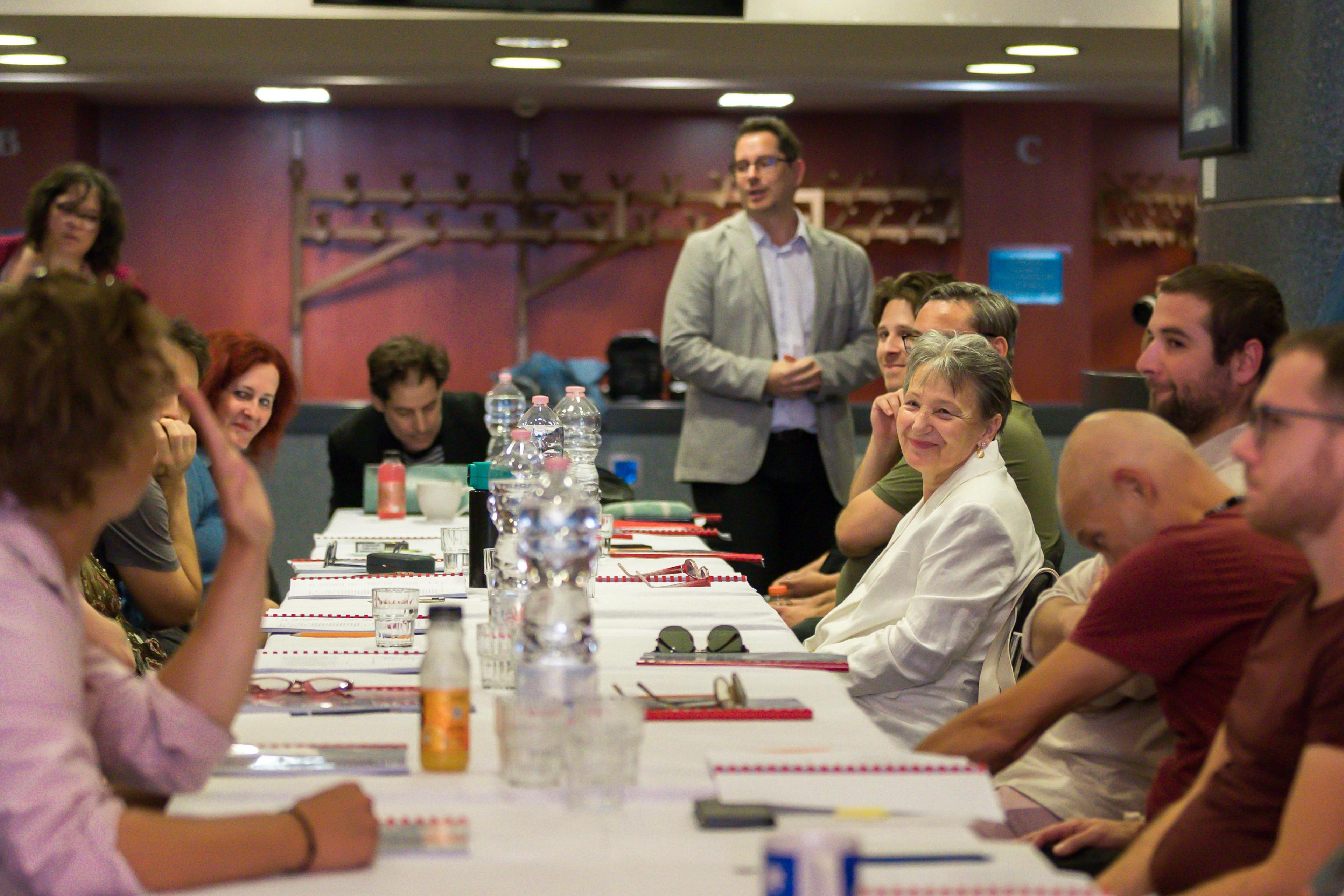 Az eltört korsó: új bemutató a szegedi Kisszínházban 2 Az eltört korsó: új bemutató a szegedi Kisszínházban 2