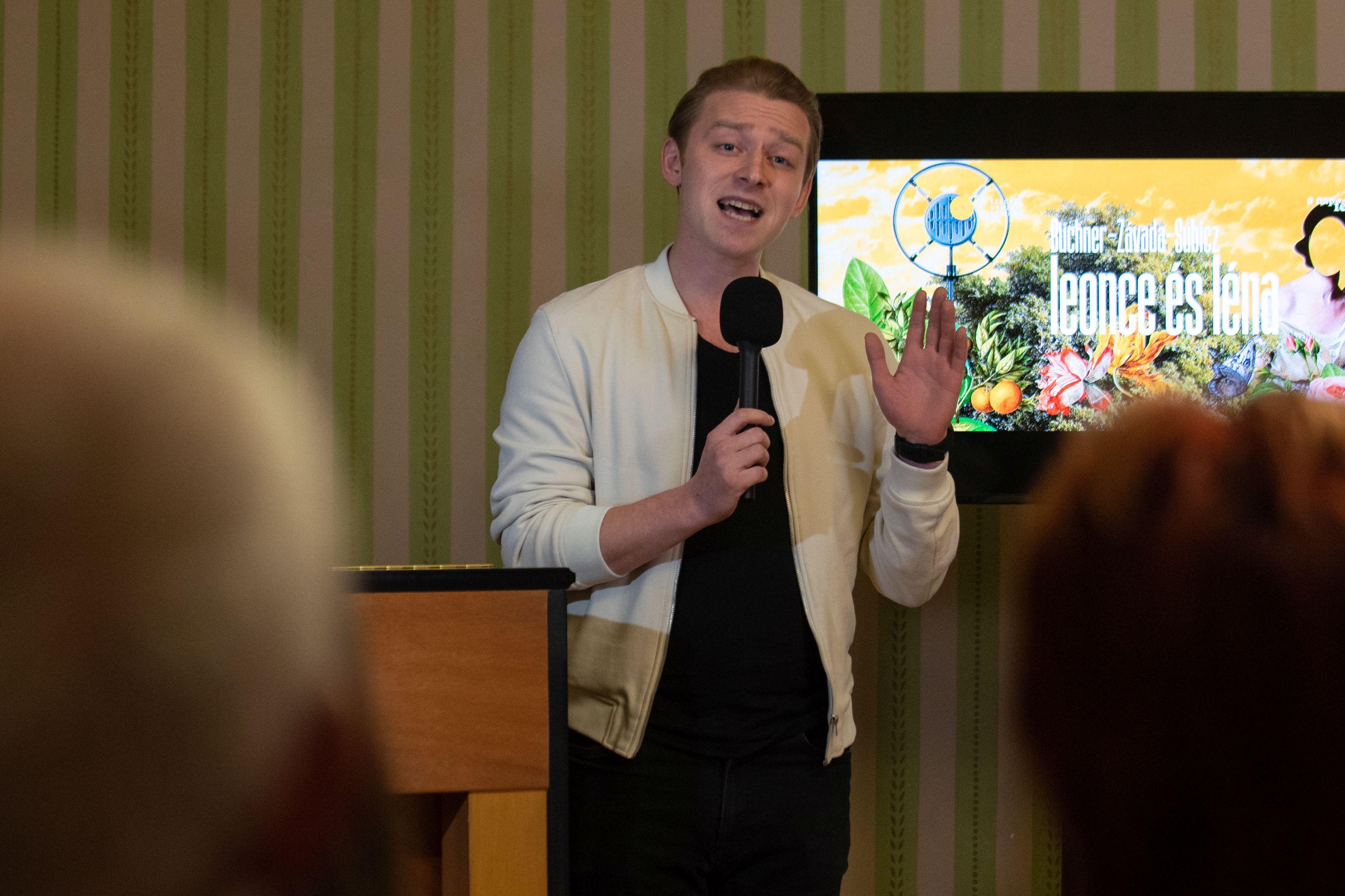 Büchner és Závada Lénáról és a Leonce-ról mesél a Kisszínházban 2 Büchner és Závada Lénáról és a Leonce-ról mesél a Kisszínházban 2