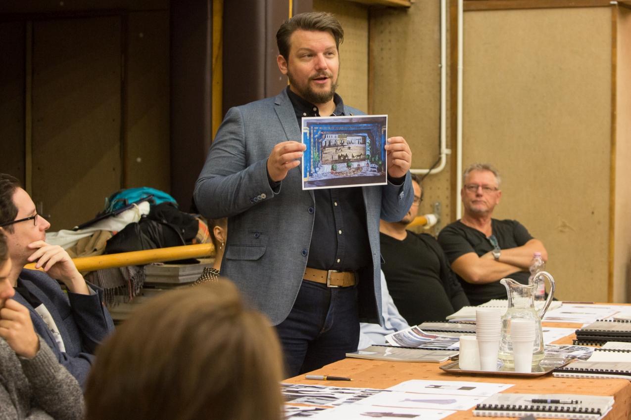 Cintányéros cudar világ jön a Szegedi Nemzetiben 2 Cintányéros cudar világ jön a Szegedi Nemzetiben 2