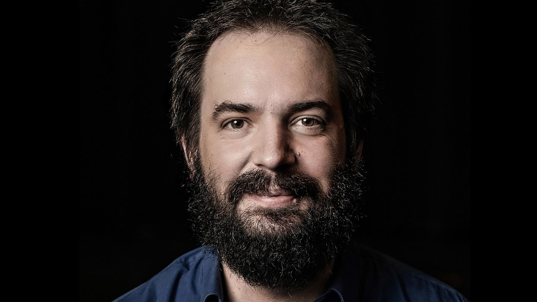 Dinyés Dániel kapja az Art is Business Fidelio-díját hír képe Dinyés Dániel kapja az Art is Business Fidelio-díját hír képe