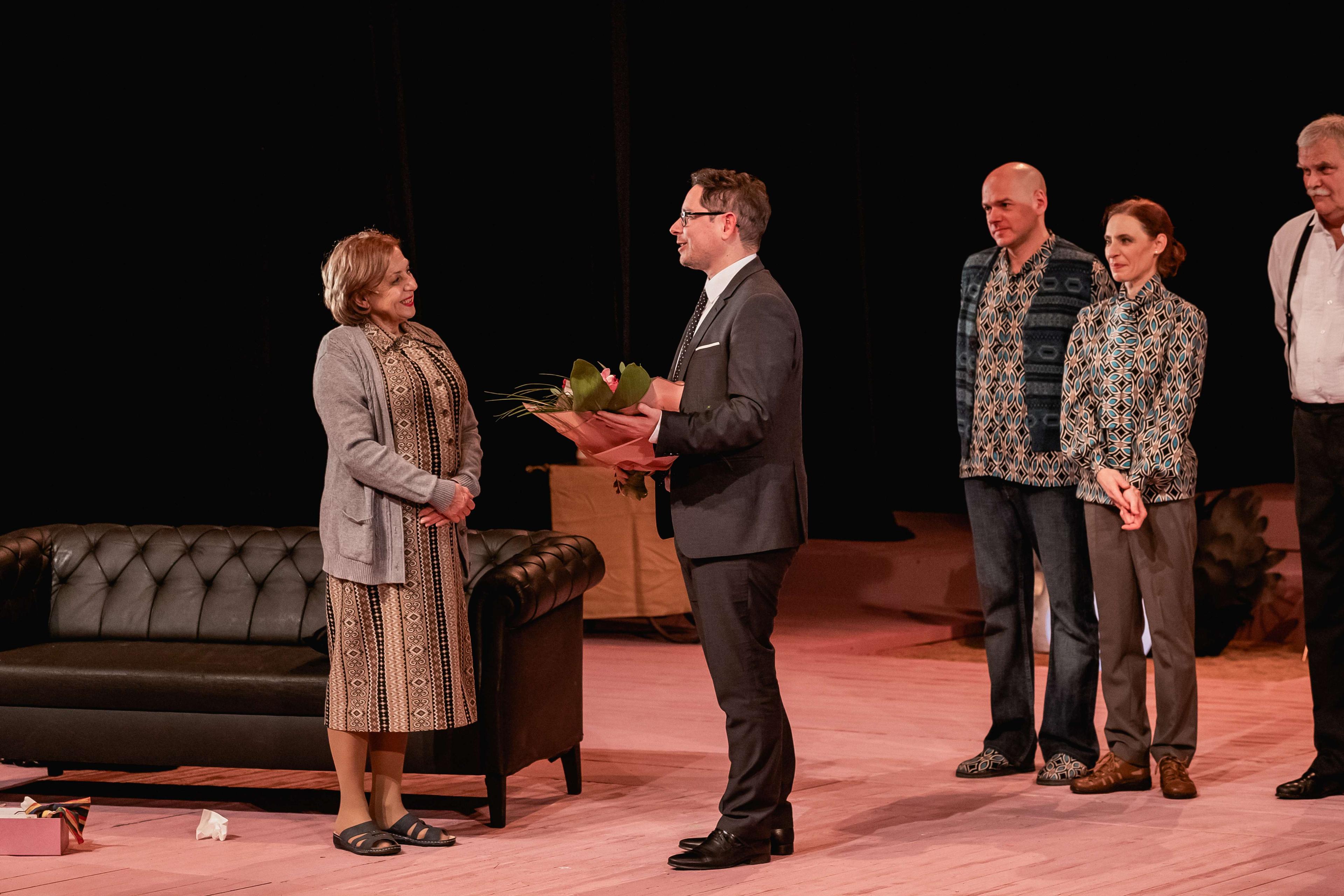 Fekete Gizi! Köszönjük! Negyvenöt éve szerződött a Szegedi Nemzeti Színház örökös tagja a színházhoz hír képe Fekete Gizi! Köszönjük! Negyvenöt éve szerződött a Szegedi Nemzeti Színház örökös tagja a színházhoz hír képe