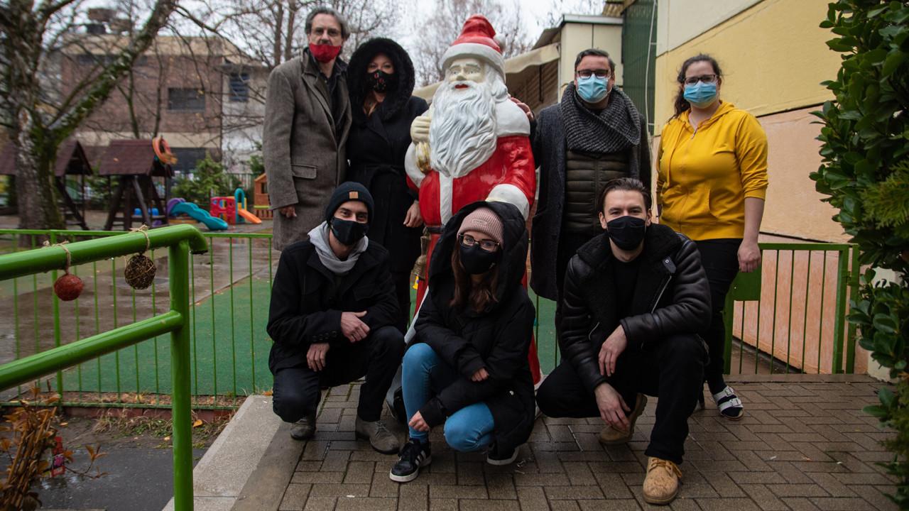 Helló fiúk, helló lányok: mikuláscsomagot hoztak a Köjkök! hír képe Helló fiúk, helló lányok: mikuláscsomagot hoztak a Köjkök! hír képe