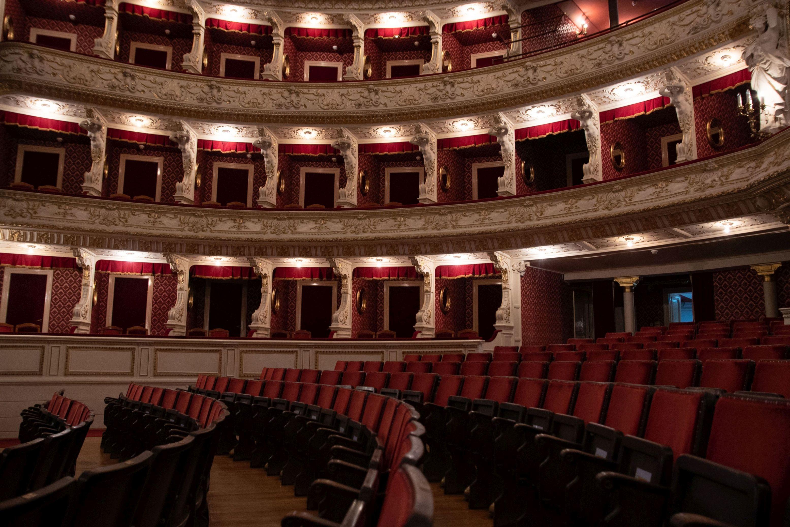 Kulturális események látogatottságának pontosító tájékoztatása hír képe Kulturális események látogatottságának pontosító tájékoztatása hír képe