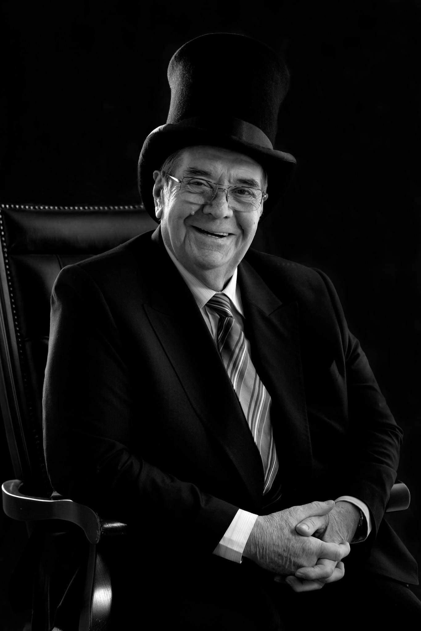 Sándor János búcsúzik Király Leventétől 1 Sándor János búcsúzik Király Leventétől 1