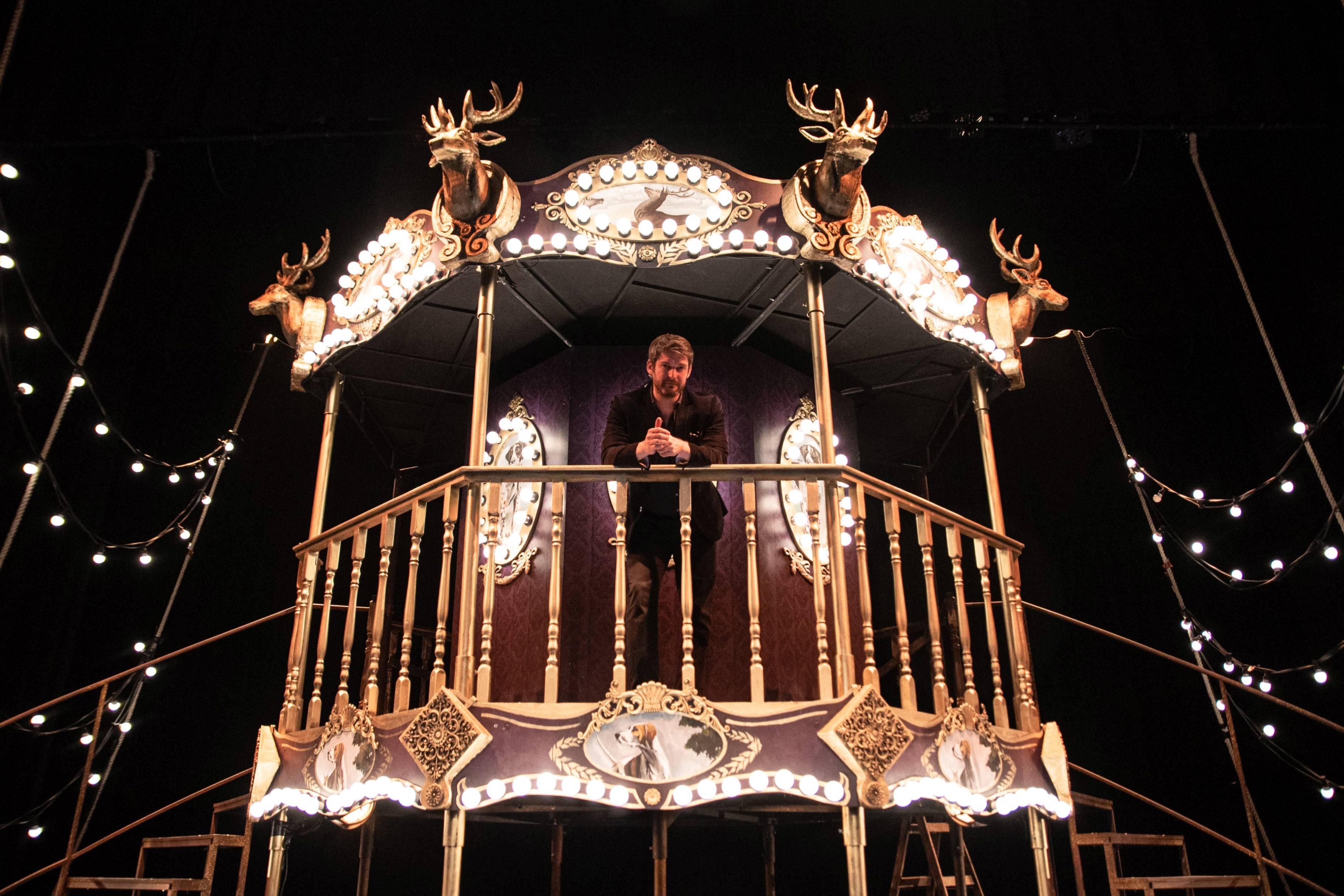 Zene és szöveg találkozása – interjú Závada Péterrel hír képe Zene és szöveg találkozása – interjú Závada Péterrel hír képe