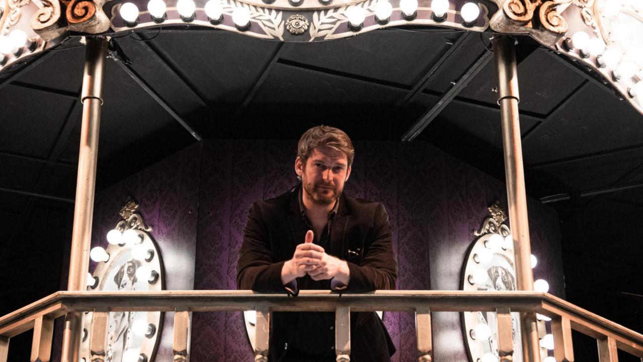 Zenés-táncos romantikus komédia: Leonce és Léna szerelmi története a Társa és Társa Kft. árnyékában hír képe Zenés-táncos romantikus komédia: Leonce és Léna szerelmi története a Társa és Társa Kft. árnyékában hír képe