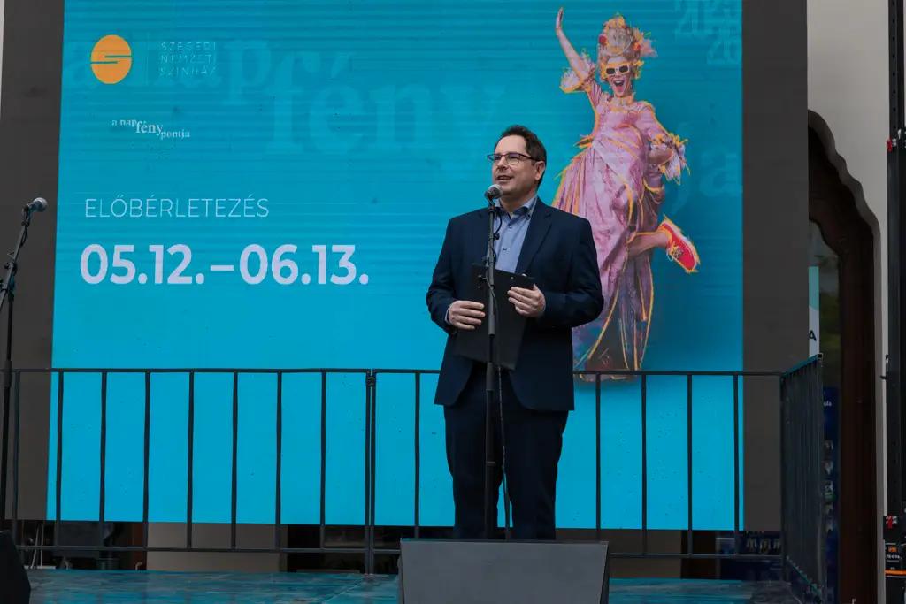 Bejelentette 2025/26-os évadának műsorát a Szegedi Nemzeti Színház 3 Bejelentette 2025/26-os évadának műsorát a Szegedi Nemzeti Színház 3