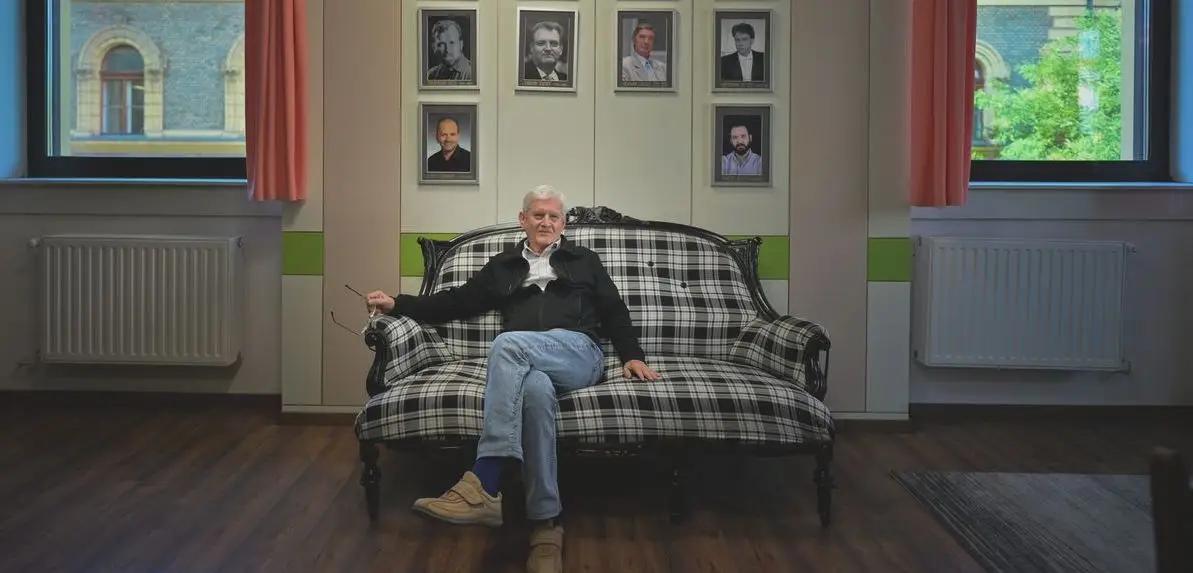 Gyermekszereptől az aranydiplomáig: így lett Rácz Tibor a Szegedi Nemzeti Színház örökös csillaga hír képe Gyermekszereptől az aranydiplomáig: így lett Rácz Tibor a Szegedi Nemzeti Színház örökös csillaga hír képe