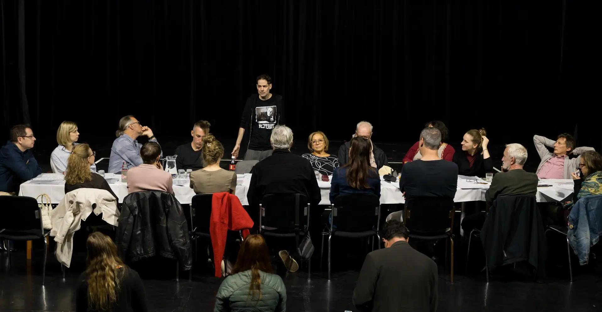 Orosz klasszikus komédia a Kisszínházban hír képe Orosz klasszikus komédia a Kisszínházban hír képe