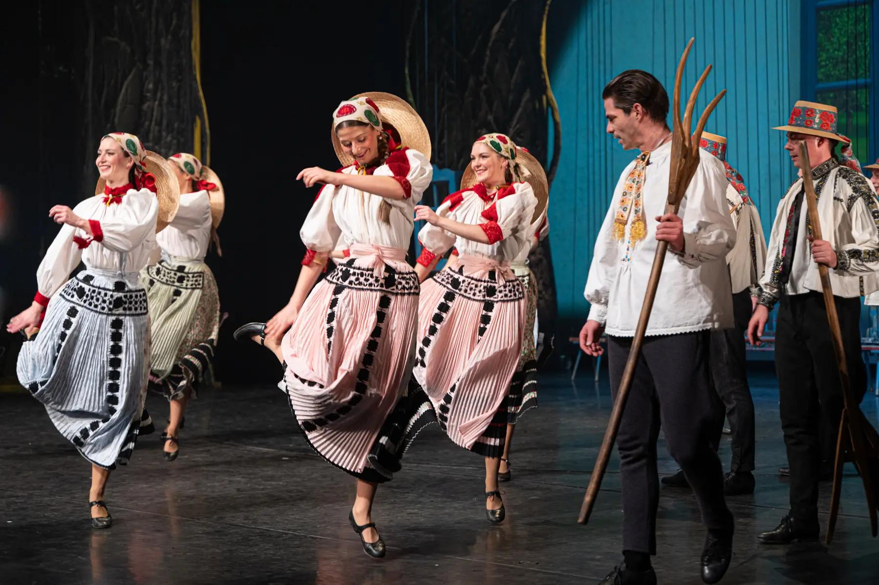 A hűtlen feleség fotógaléria képe 4 A hűtlen feleség fotógaléria képe 4