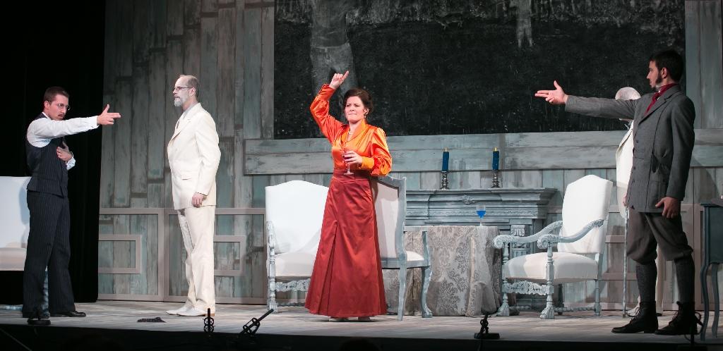 A gyertyák csonkig égnek fotógaléria képe 4 A gyertyák csonkig égnek fotógaléria képe 4