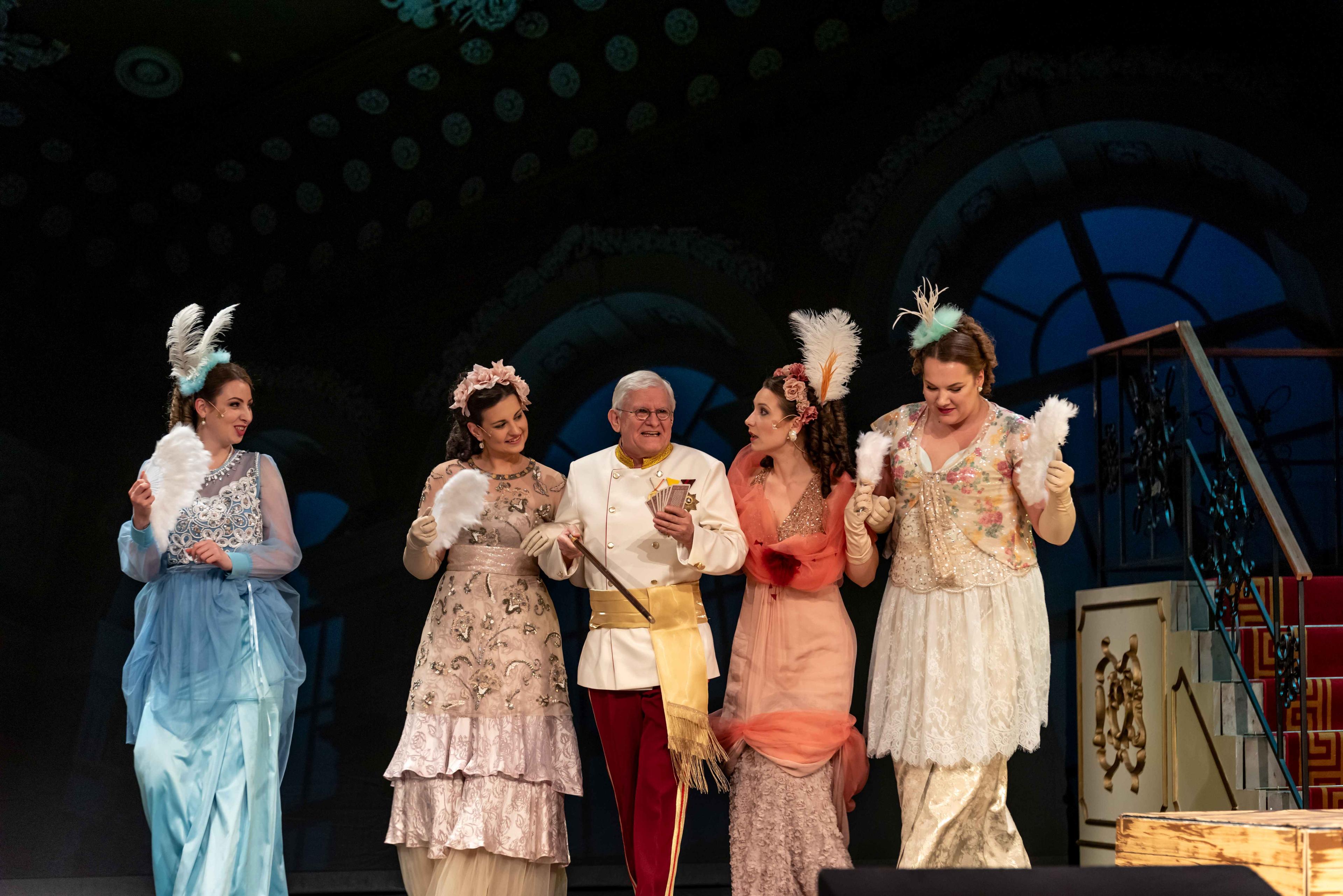 A mosoly országa 4 A mosoly országa 4