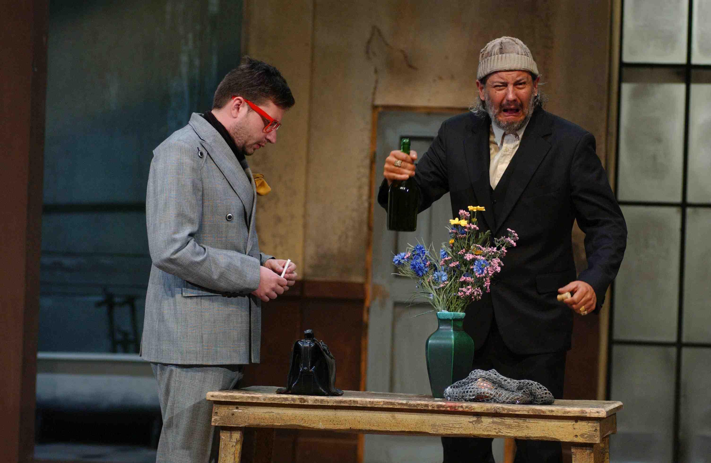 Boldogtalanok 1 Boldogtalanok 1