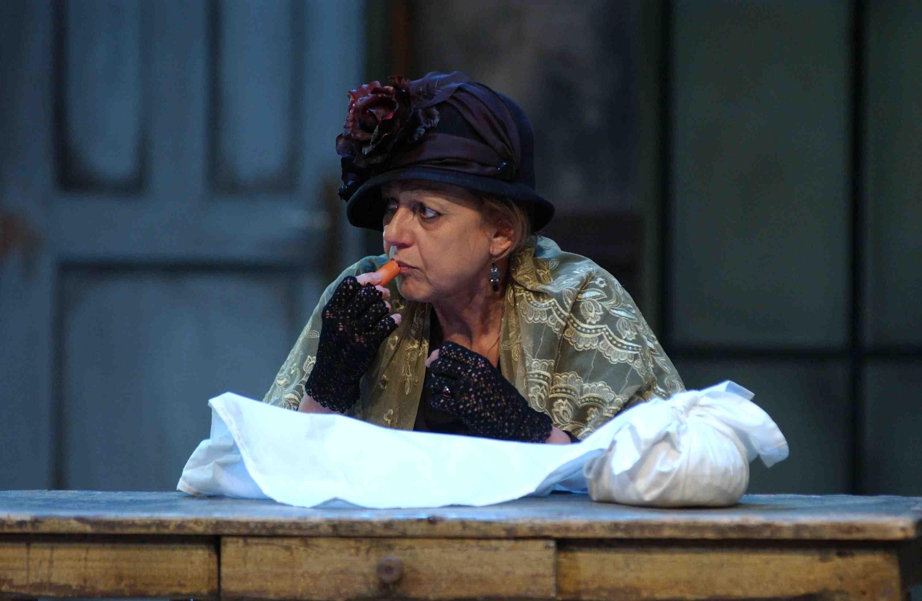 Boldogtalanok 4 Boldogtalanok 4