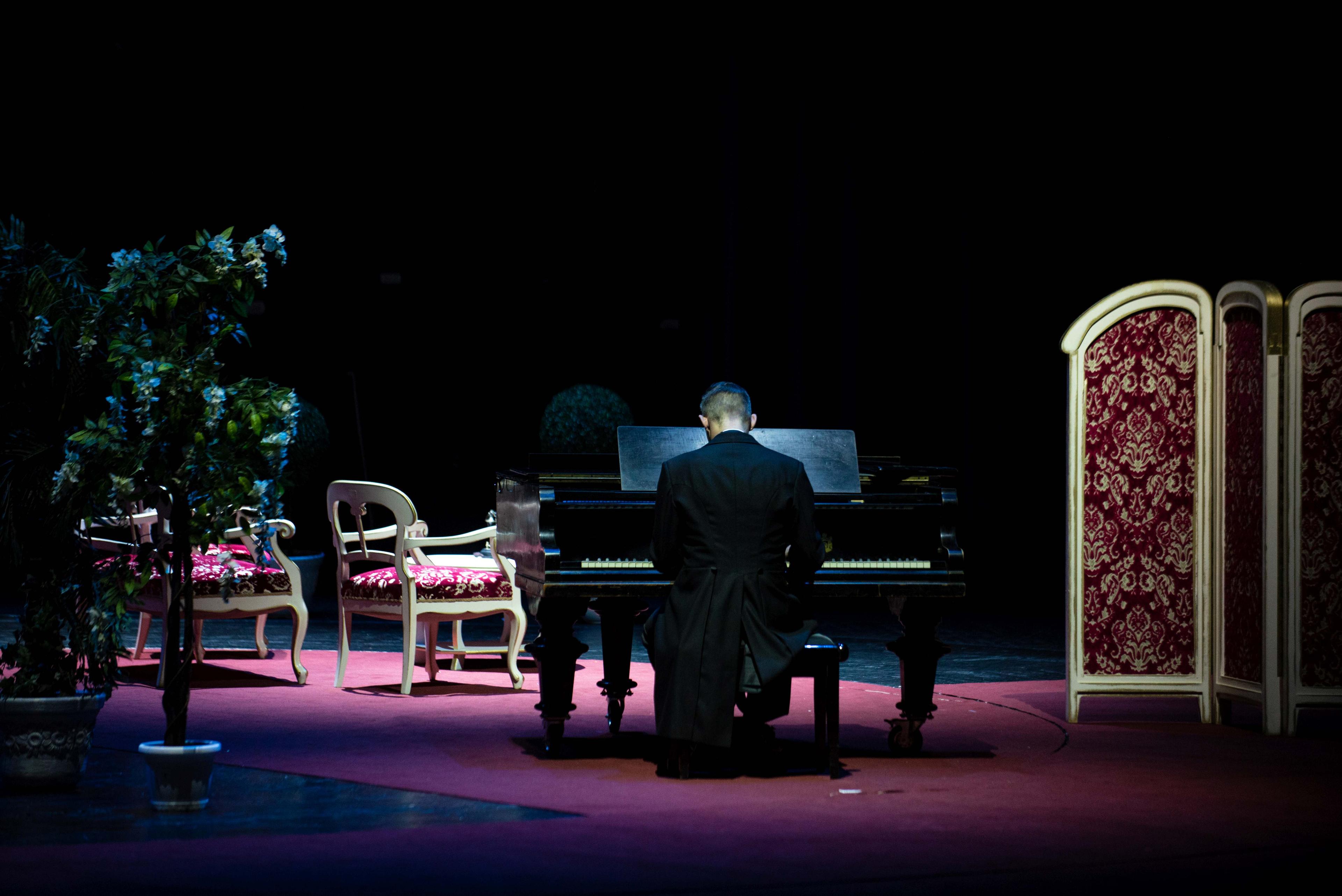 Játék a kastélyban 1 Játék a kastélyban 1