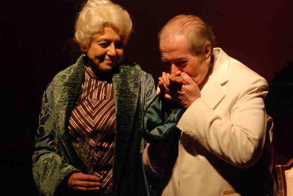 MIKSZÁTH KÜLÖNÖS HÁZASSÁGA 4 MIKSZÁTH KÜLÖNÖS HÁZASSÁGA 4