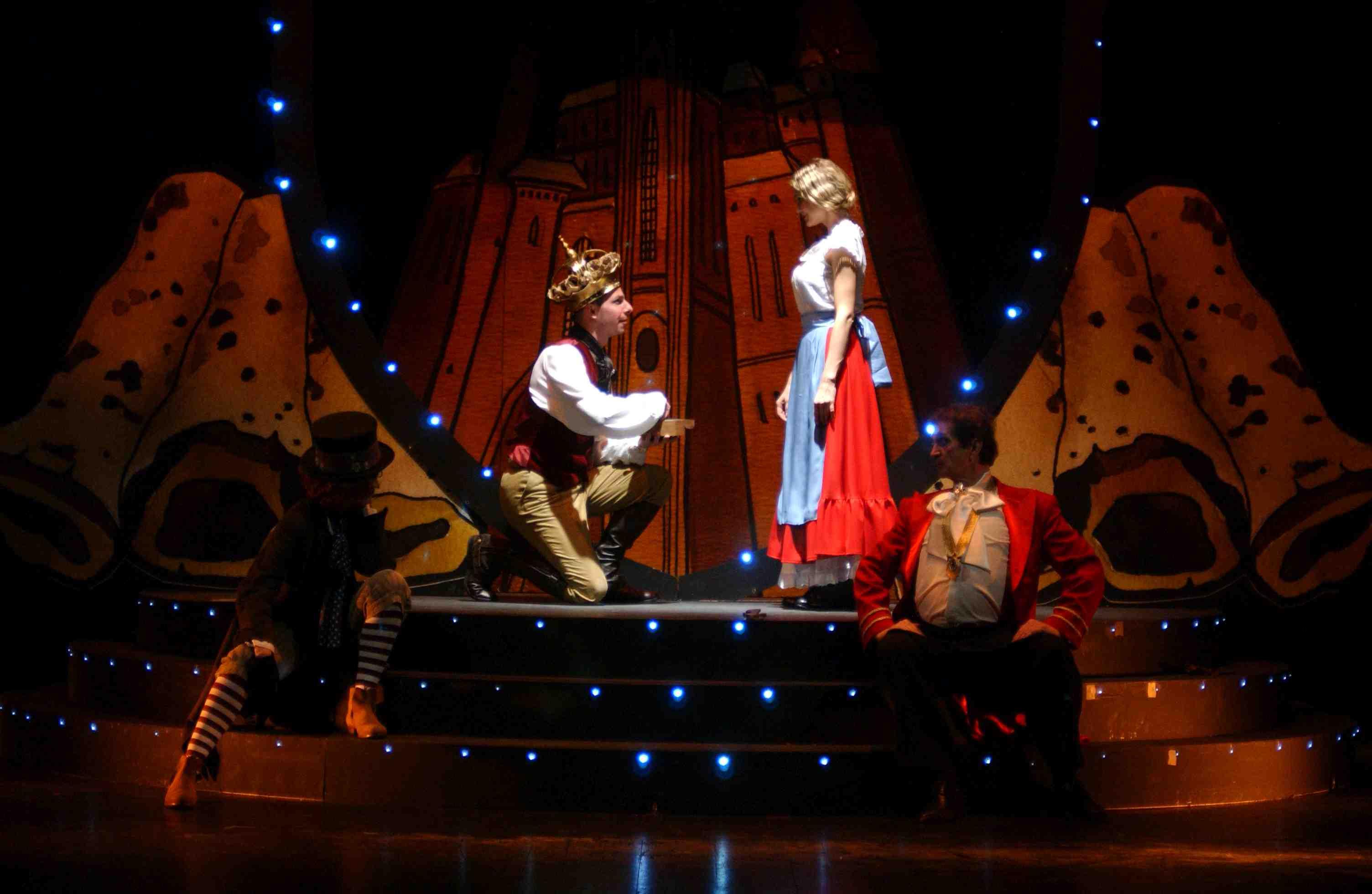 PALACSINTÁS KIRÁLY 4 PALACSINTÁS KIRÁLY 4